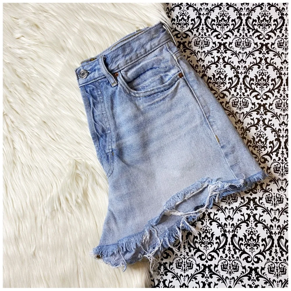 pacsun : size : 25 : ultra high-rise vintage denim distressed ripped jean shorts
